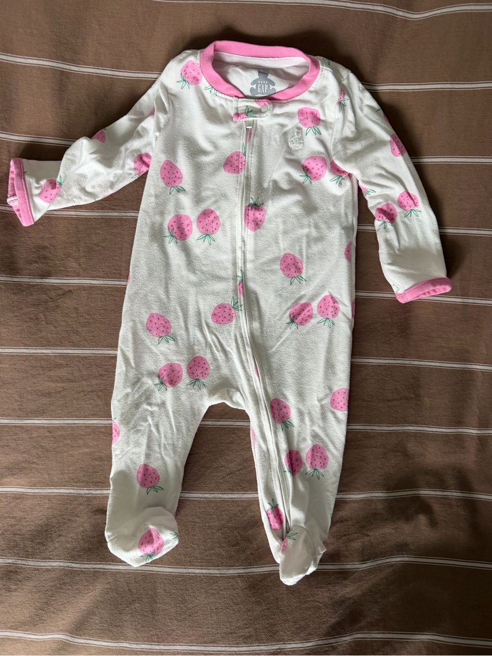 Baby GAP Pink Strawberry Print Baby One-Piece Footed Pajamas